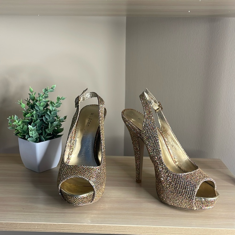 Madden Girl pumps